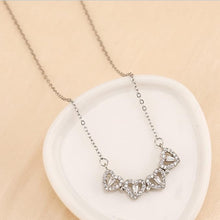 Cargar imagen en el visor de la galería, Collar Trébol 4 Corazones acero inoxidable
